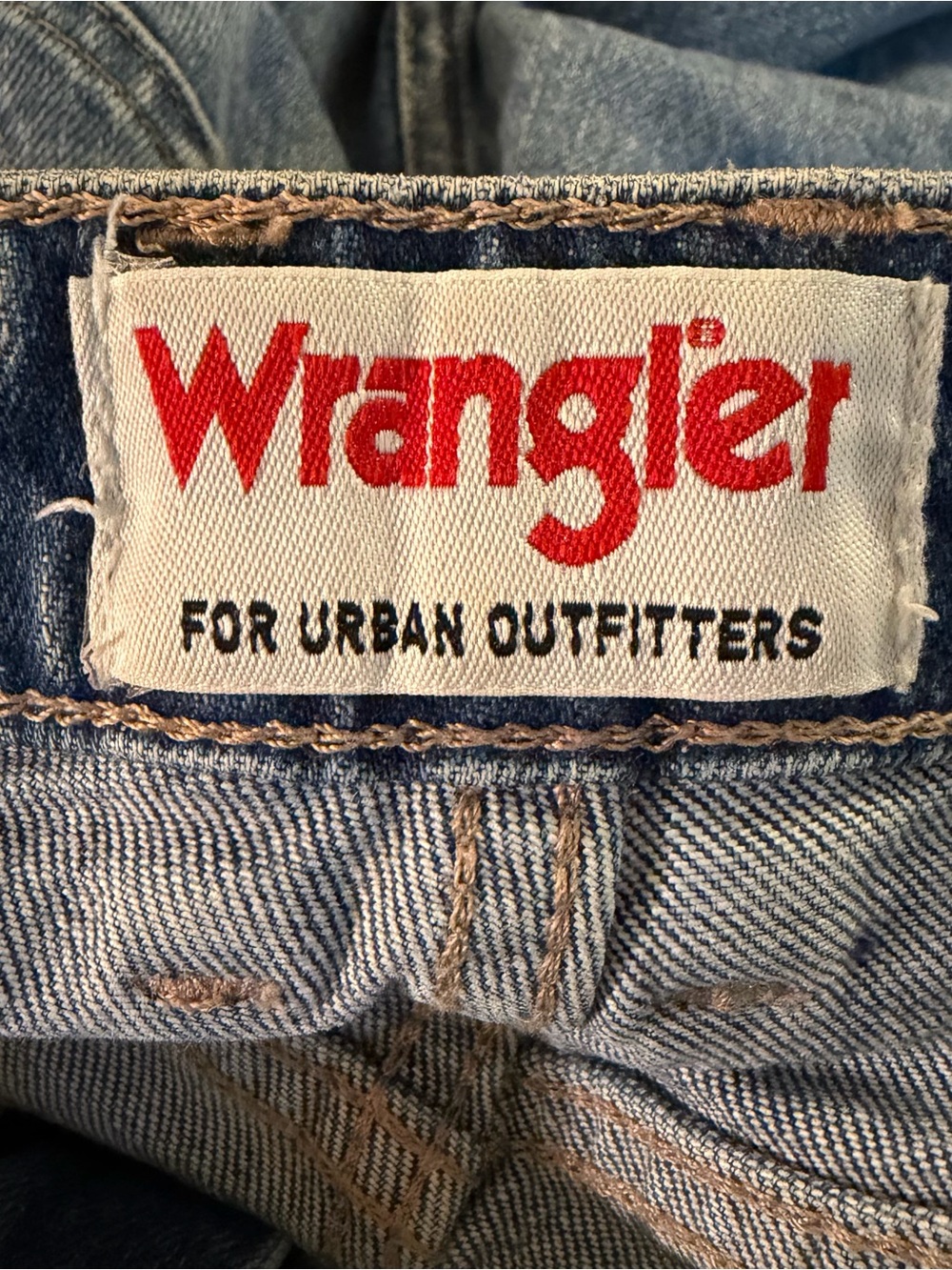 Urban Outfitters Wrangler Drew High-Waisted Straight Leg Jean Size 26 - Picture 2 of 9